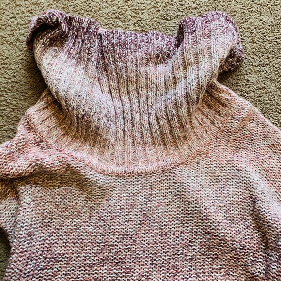 American Eagle Outfitters cowl neck long sleeve - Picture 8 of 11